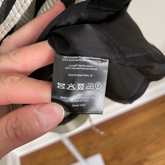 BAUM UND PFERDGARTEN
Satin-jacquard Halterneck Top - Picture 5 of 5